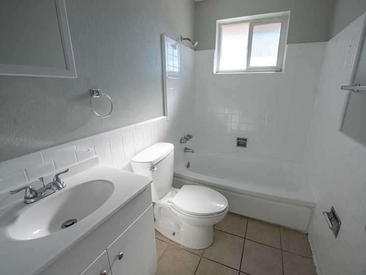 Modern Bathroom in apartment